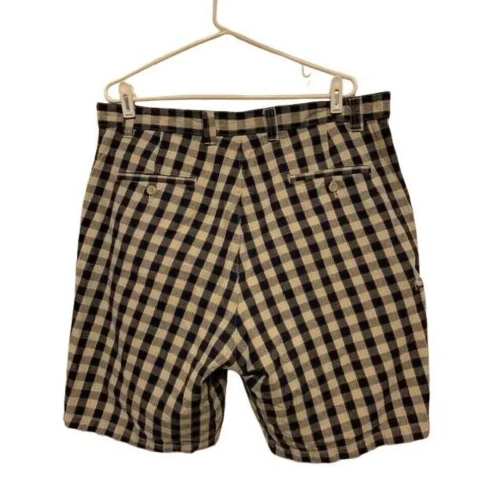 DOCKERS SIZE 38 FLAT FRONT RELAXED FIT BLUE PLAID SHORTS